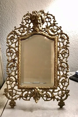 Hermoso espejo colgante/de pie ornamentado antiguo victoriano de latón y metal Foto 1 de 4