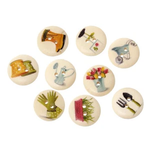 Pkg of 10 BEIGE or WHITE GARDENING Themed Buttons 3/4" (20mm) Crafts (4680/1) - Picture 1 of 6
