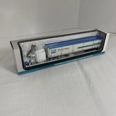 SpecCast 32923 PPG 1:64 Peterbilt 379 Double Door Van Trailer Die Cast - Image 1 of 4
