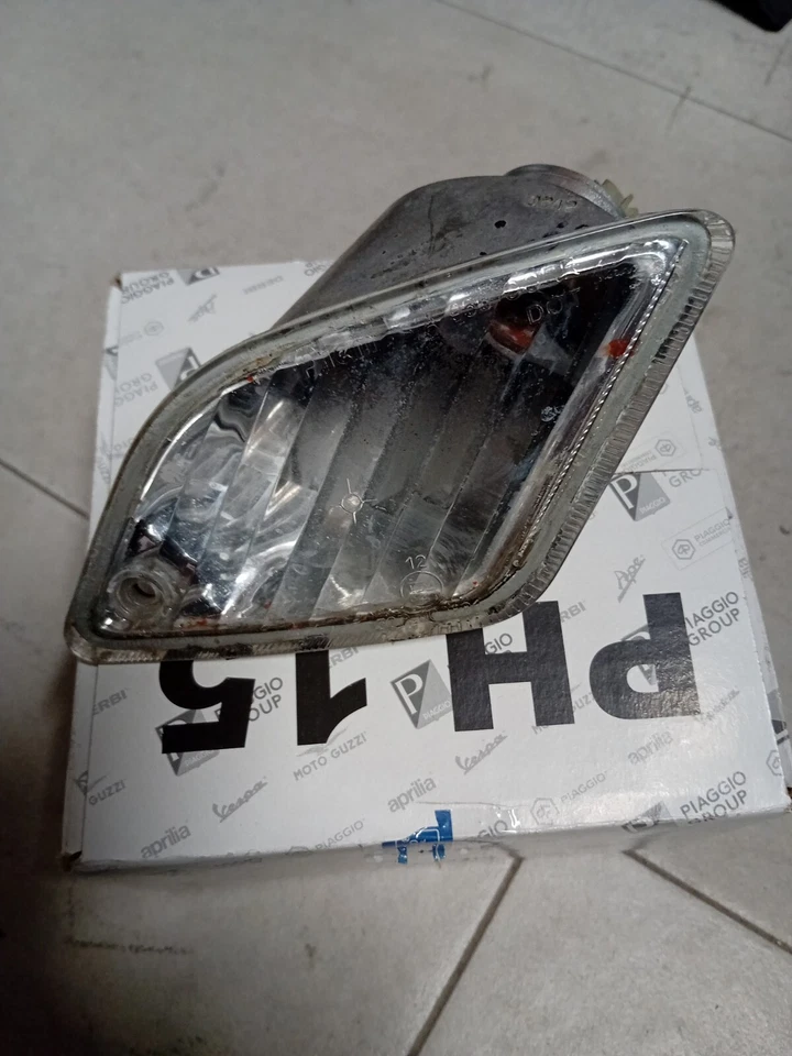 Freccia Posteriore Destra Vespa Gts - Immagine 1 di 1