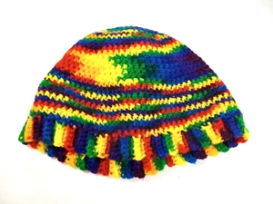 Cappello berretto teschio berretto colorato arcobaleno lavorato a mano LGBTQ e altro - Foto 1 di 3