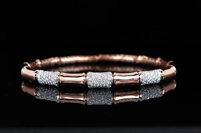 Brazalete brazalete de bambú pavé redondo de diamantes de 1,24 quilates de oro rosa de 18 quilates talla M $6.550 Foto 1 de 4