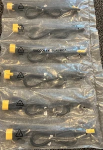 APC AP8702S-NA 0.6m Locking Power Cord Kit, C13 to C14 (6 Pack) - Picture 1 of 2