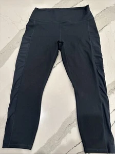 Fabletics Forest Green 3/4 Powerhold Fabric Meshing Accents Leggings Pockets - Picture 1 of 4