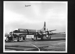 PSA PACIFIC SOUTHWEST LOCKHEED ELECTRA JET 10" X 8" S/W FOTO - Bild 1 von 1