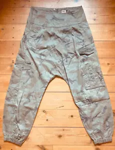 ONLY Hose Haremshose AZURA Cargo Sarouel Aladin Baggy 38 * oliv grün * NEUWERTIG - Bild 1 von 9
