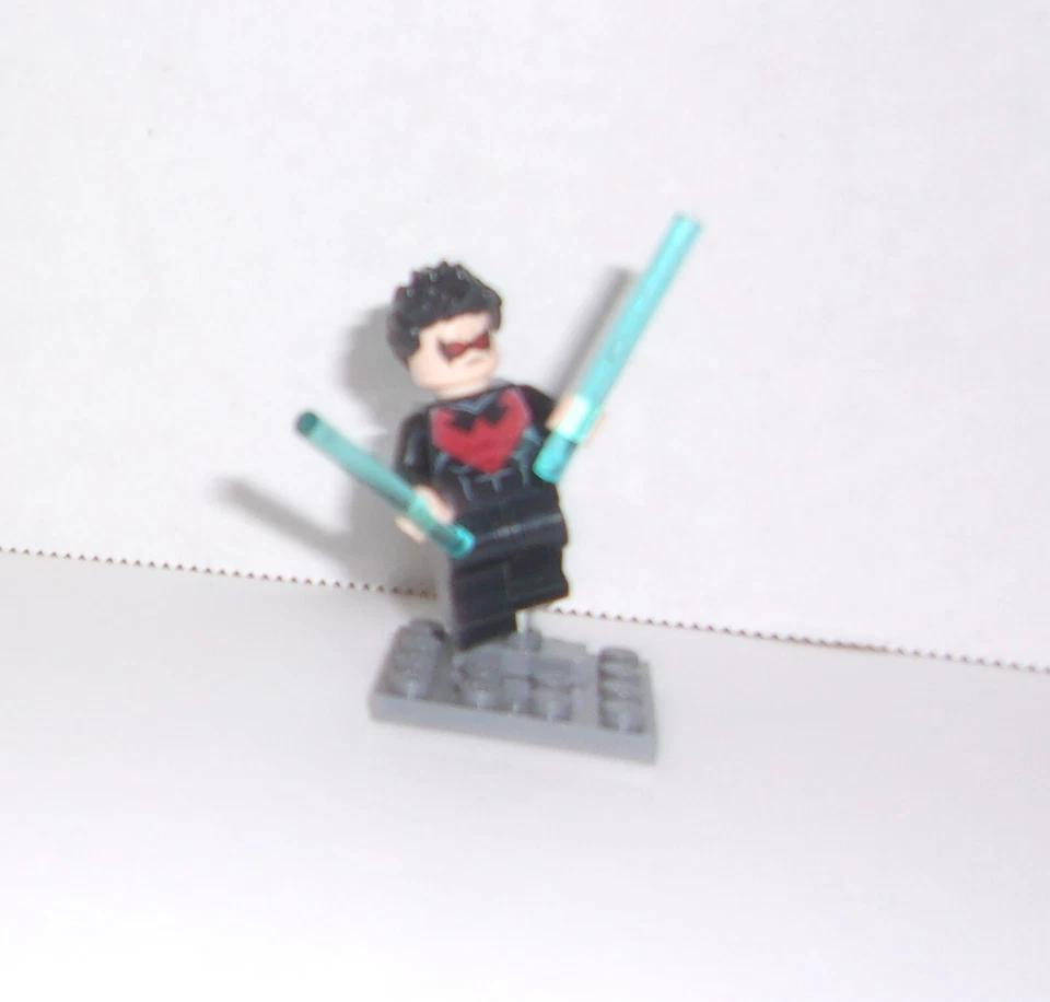 Minifigura LEGO DC Nightwing L1 Foto 1 de 1