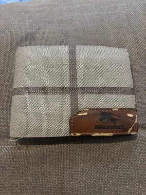 Burberry Check Trifold Leather Wallet - In A State of Considerable Disrepair - Image 1 of 4