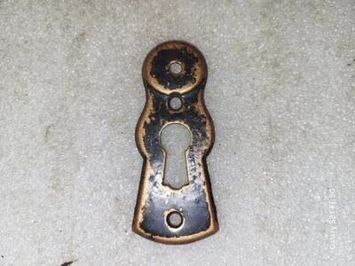 Antique Brass Finish Door Skeleton Key Hole Plate Lot Q15 - Image 1 of 2