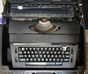 Vintage Black Sears Corrector Electric Typewriter The Corrector - Picture 1 of 6