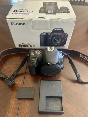 Cámara digital Canon EOS Rebel SL2 24,2 MP SLR con cargador, batería, correa y caja Foto 1 de 4