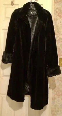 Casaco de pele sintética preto Nuage tamanho M médio - Imagem 1 de 4