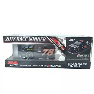 MARTIN TRUEX JR AUTOGRAFO 2017 MOBILI FILA CHICAGO RACE WIN PRESSOFUSO **NUOVO ** - Foto 1 di 19