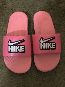 Nike Pink Slide Girls Youth (size 4y)