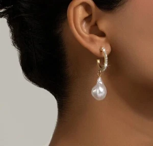 Pearl Drop Earrings Gold Tone Hoops Faux Diamonds Pearlcore - Picture 1 of 11