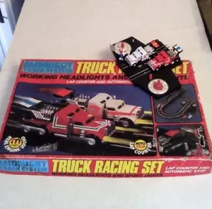VINTAGE TRUCK RACING SET with LIGHTS - Picture 1 of 3