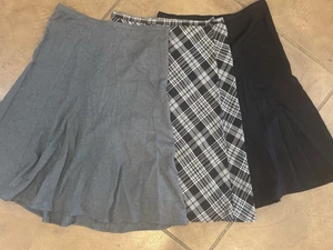 Lot 3 - White Stag Midiskirt Side Zip Career Size 16/18 XL -Black, Gray, Plaid - Picture 1 of 13
