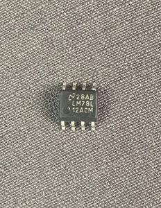 LM78L12 ACM L78L12 100mA 12V Regulator IC SOIC8 Package UK SELLER FREE P+P - Picture 1 of 1
