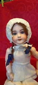 03i4(9) Old Bonnet Lace Batiste Veil Doll Jumeau SFBJ 1900 - Picture 1 of 7