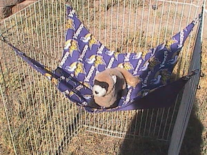 Ferret Large Hammock - NFL Vikings - 14" x 15" - Picture 1 of 7