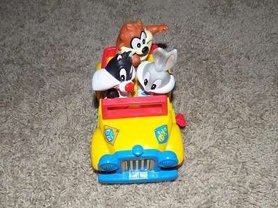 Warner Brothers Tiny Toons Coche Taz Sylvester Bugs Bunny Pull Back Release  Foto 1 de 3