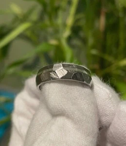 6mm Facet Cut Profile Titanium Band, Silver Stripe Inlay, Smooth Finish - Picture 1 of 9