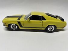 WELLY 1970 ‘70 BOSS 302  BRIGHT YELLOW 1:24 SCALE DIE CAST FREE SHIPPING
