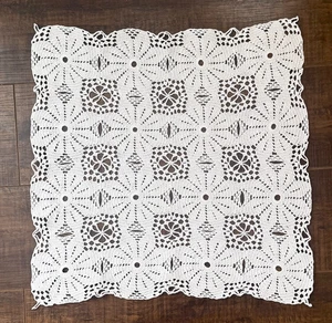 Vintage Handmade Crochet Table Placemat –  Square Doily 15" x 15" - Picture 1 of 6