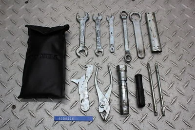 Honda V45 Magna 1982 VF750C KIT DE HERRAMIENTAS JUEGO 89010-MB1-000 Foto 1 de 4