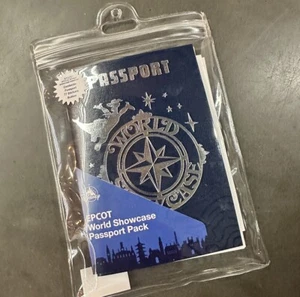 2024 Disney Parks Epcot World Showcase Figur Passport Pack Button & Sticker - Bild 1 von 2