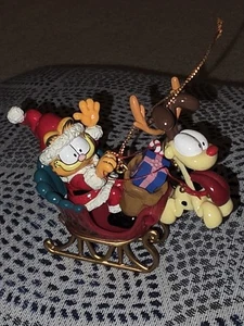Garfield as Santa Sled Odie Christmas Tree Ornament Paws 1996 - Picture 1 of 8