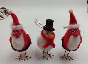 Mini uccellini natalizi 3 pezzi amici piumati.  2 Babbo Natale e un uccellino di neve. - Foto 1 di 7
