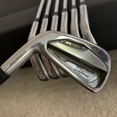 Juego de plancha Titleist T100s 4-PW acero rígido flexible 115 g diestro Foto 1 de 4