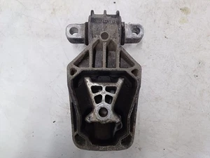 MERCEDES-BENZ A 1.5 W176 2015-2018 Engine Mount Lower A2462401209 - Picture 1 of 7
