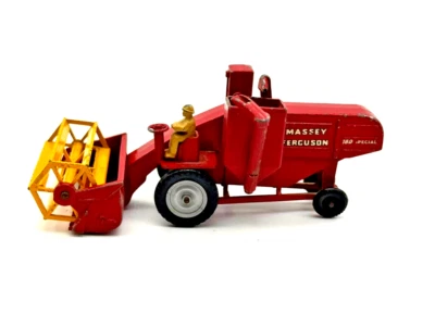 Matchbox Major Pack M-55 Lesney Massey Ferguson 780 Special Combine Harvester - Image 1 of 4