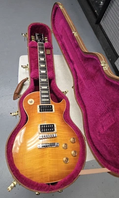 2012 Gibson Les Paul Standard Honey Burst - Image 1 of 4