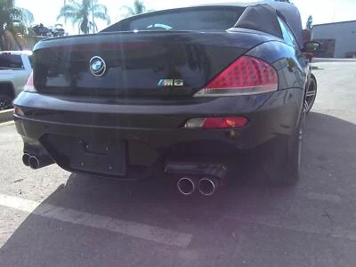 06 07 08 09 10 BMW M6 Black Rear Bumper - w/park assist PAINT CODE= 475 Foto 1 de 4