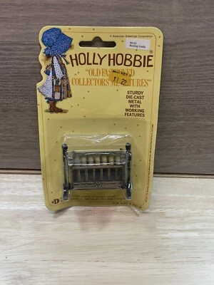 De colección 1978 Durham Holly Hobbie cuna mecedora diecast casa de muñecas miniaturas Foto 1 de 2