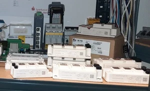 1X GD300HFY120C2S 2*IGBT ,300A@100C & 477A@25C , 1200V ,1578W STARPOWER - Picture 1 of 5