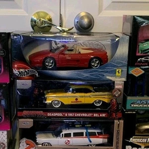 Jada Marvel 1957 CHEVROLET BEL AIR 1:24 Scale & DEADPOOL Diecast Figure- #30290 - Picture 1 of 1
