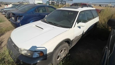 Used Left Tail Light Assembly fits: 1999 Subaru Legacy SW quarter panel mounted - Image 1 of 4