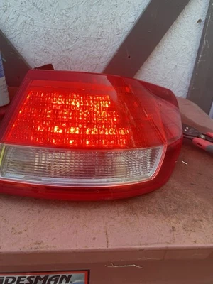 Luz trasera exterior para pasajero derecho Lincoln MKZ 2010-2012 PROBADA Foto 1 de 4