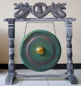 Medium Healing Gong im Holzständer – Greenwash, Handarbeit aus Bali, Ø 35 cm - Bild 1 von 1