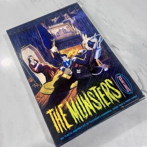 Polar Lights #5013 The Munsters Living Room Model Kit 1997 NEW/SEALED OPEN BOX! - Picture 1 of 7