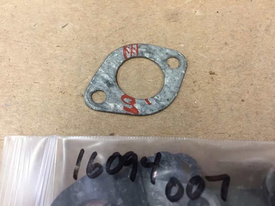 Прокладка масляного насоса A1 A7 A1SS A7SS A1R 16094-007 Kawasaki новая из старых запасов - Изображение 1 из 1