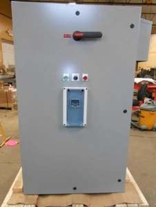 EXCO EMERSON 125 HP VFD UNIDRIVE M400 BREAKER NEW FACTORY WARRANTY - Picture 1 of 6