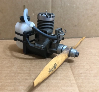 SATURNO Super Tigre G-21 "V" .46 Model Airplane Engine w/ Wood Propeller ** - Image 1 of 4
