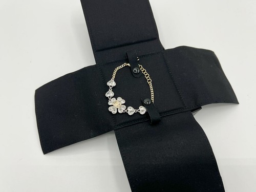 CHANEL CC Bracciale Quadrifoglio Cuore Strass Argento Oro C23S Donna