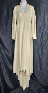 Bridal Vintage 1970's Lace Sleeved Wedding Dress with Train Sz M ? L/S Low Cut - Picture 1 of 9
