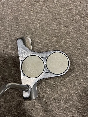 Odyssey OG Two-Ball Blade Putter White - Image 1 of 4